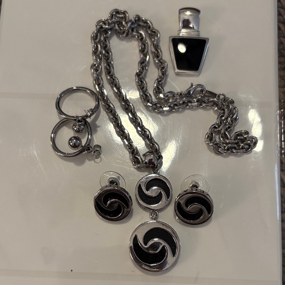 Designer Silver and Black Jewelry Set